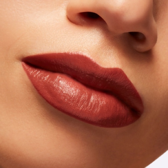 MAC Matte Lipstick Lookin’ Like Wealth - Picture 15 of 16